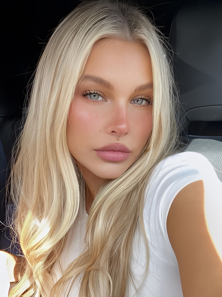 Адель привлекальеная девушка из Находки цена от 2000 руб