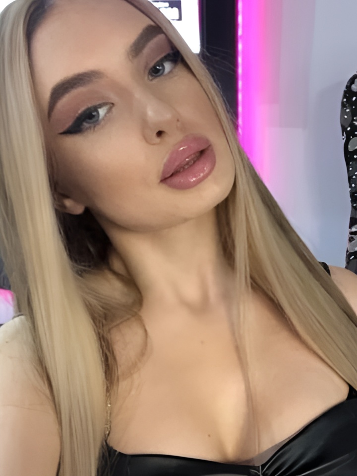 Рената привлекальеная девушка из Находки цена от 4000 руб