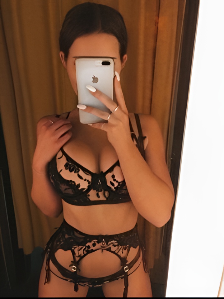 Розалия привлекальеная девушка из Находки цена от 5000 руб