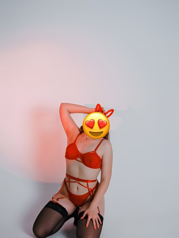 Амина привлекательная девушка из Находки цена от 3000 руб