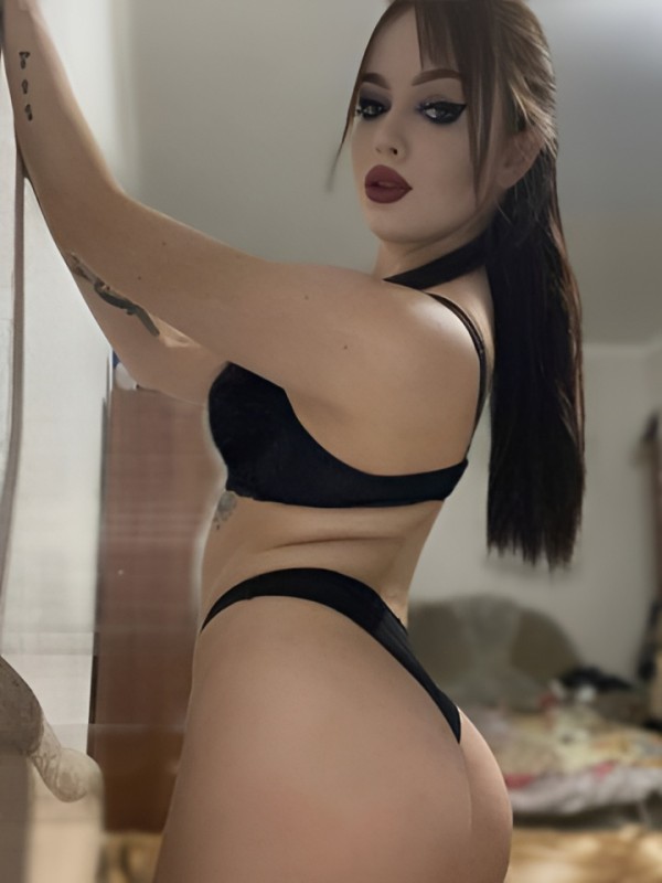 Эмиля привлекательная девушка из Находки цена от 1500 руб