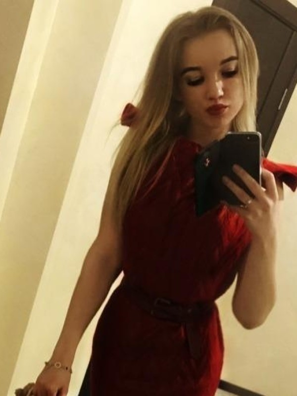Карина привлекательная девушка из Находки цена от 3500 руб