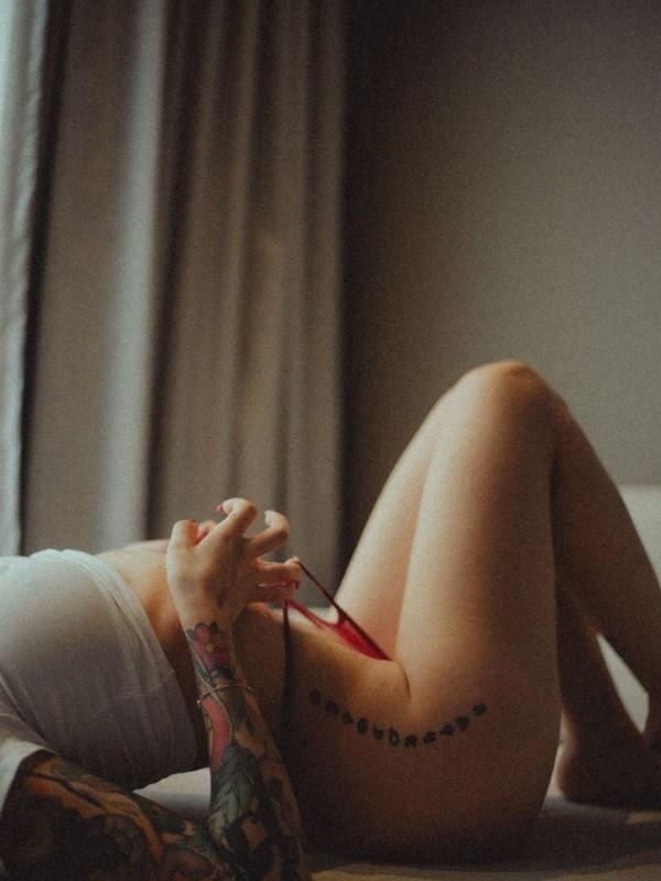 Лера привлекательная девушка из Находки цена от 7000 руб